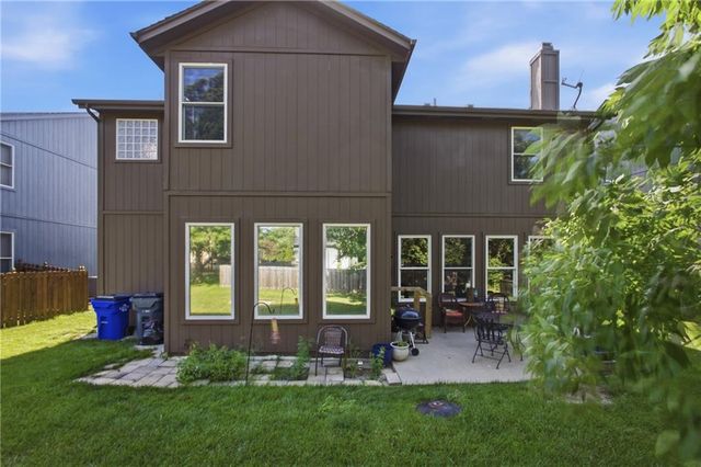 16289 S Lennox Street, Olathe, KS 66062