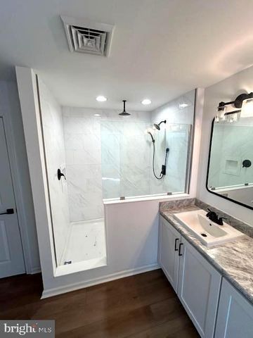 208 STRAND AVE, Sewell, NJ 08080
