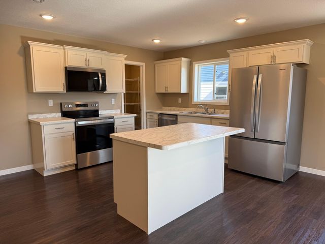 1516 Beartooth Ave SW, Bemidji, MN 56601