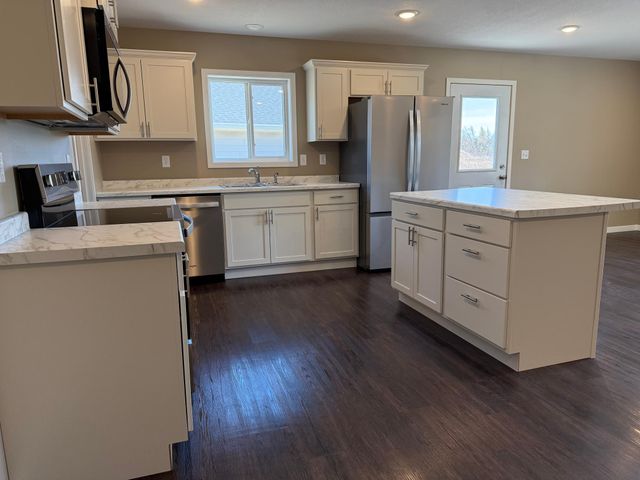 1516 Beartooth Ave SW, Bemidji, MN 56601