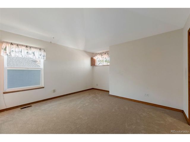 18876 E Powers Dr, Aurora, CO 80015