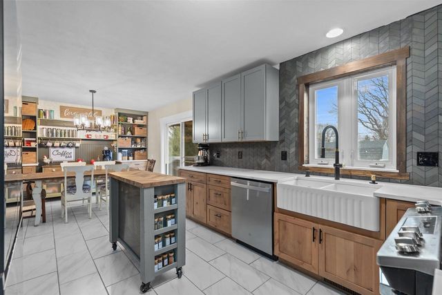 200 FOX FIRE DRIVE, Oshkosh, WI 54904