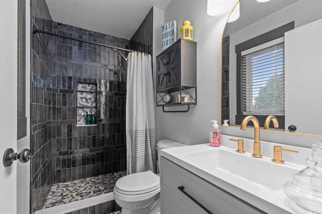 200 FOX FIRE DRIVE, Oshkosh, WI 54904