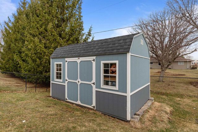 200 FOX FIRE DRIVE, Oshkosh, WI 54904