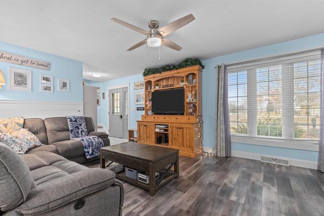 200 FOX FIRE DRIVE, Oshkosh, WI 54904