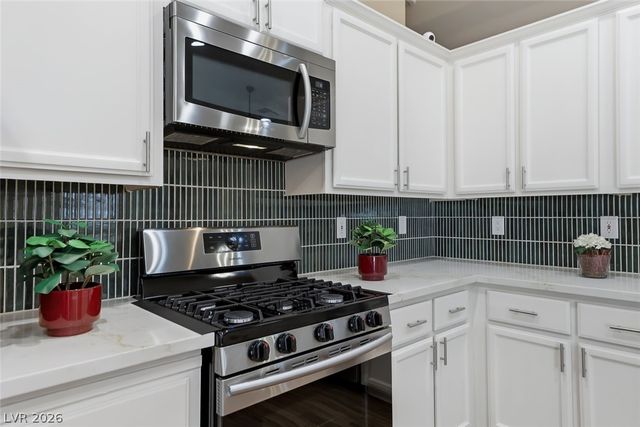 689 Mineral Hill Lane, Henderson, NV 89002