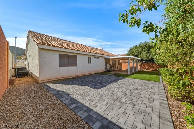 689 Mineral Hill Lane, Henderson, NV 89002