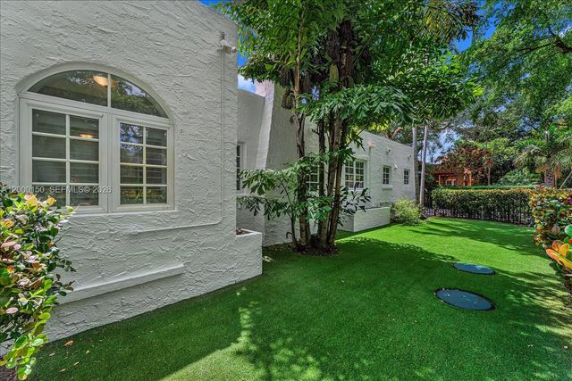 1102 Genoa St, Coral Gables, FL 33134