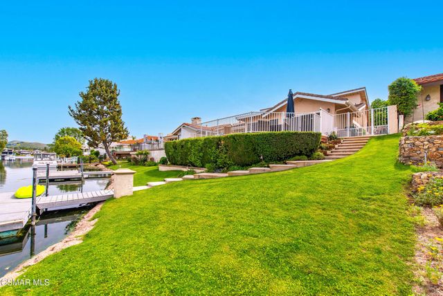 2379 Leeward Circle, Westlake Village, CA 91361