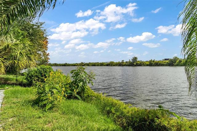 11302 SOUTHWIND LAKE DRIVE, Gibsonton, FL 33534