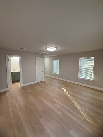 4405 Vermont Avenue, Fort Worth, TX 76115