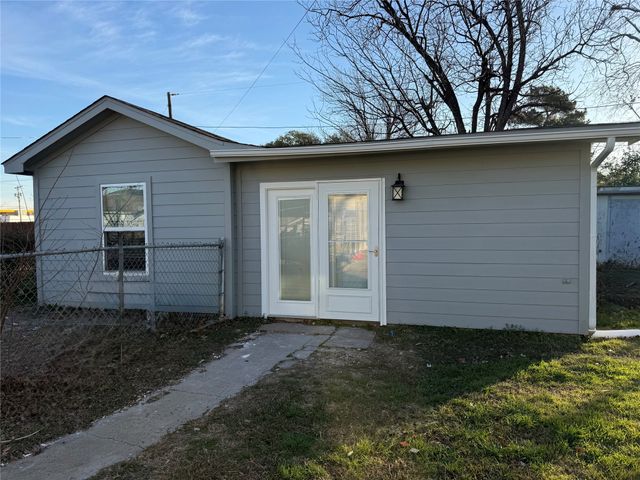 4405 Vermont Avenue, Fort Worth, TX 76115