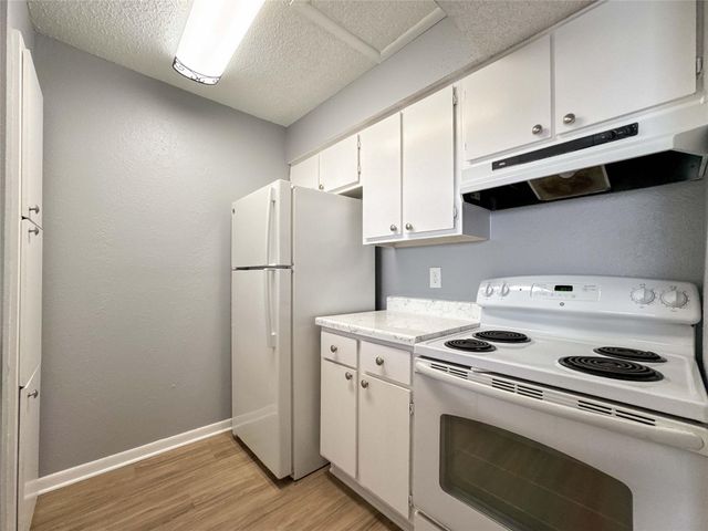 260 El Dorado Boulevard 2413, Houston, TX 77598