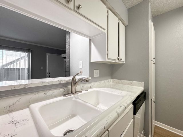 260 El Dorado Boulevard 2413, Houston, TX 77598