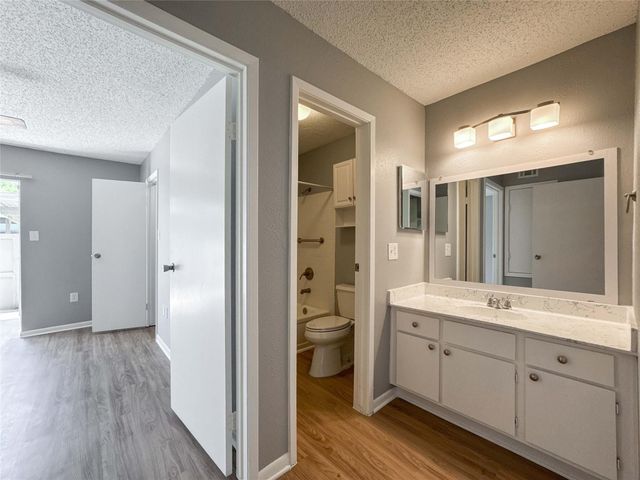 260 El Dorado Boulevard 2413, Houston, TX 77598