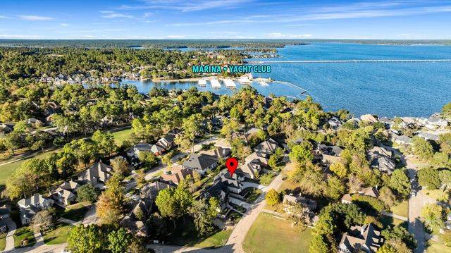 202 Victoria Court, Montgomery, TX 77356