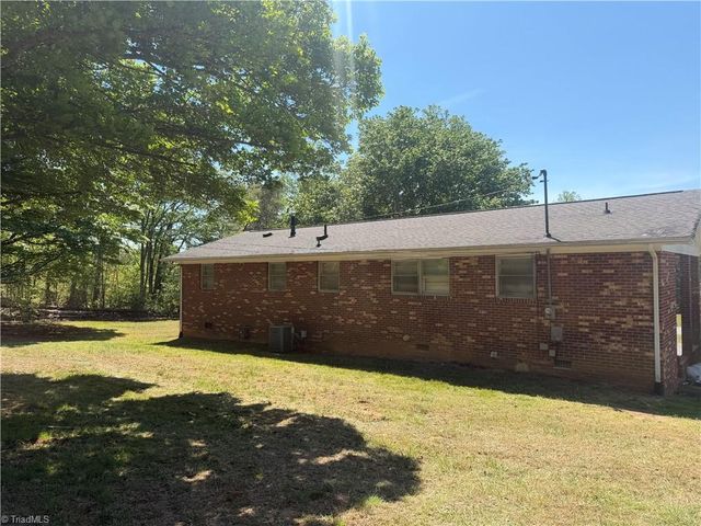 2387 Ashley Loop, Reidsville, NC 27320