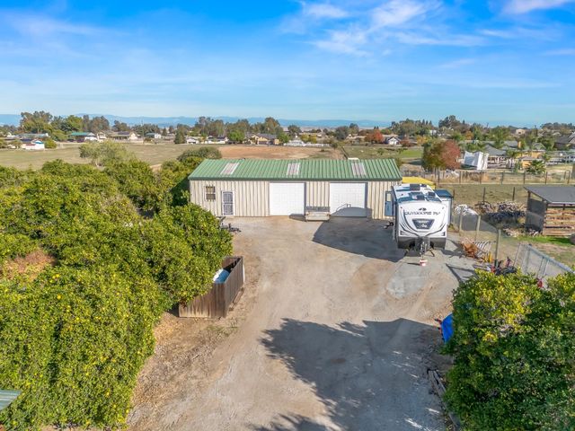 16787 Paula Road, Madera, CA 93636