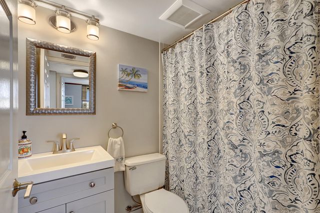 5059 N Hwy A1a 701, Fort Pierce, FL 34949