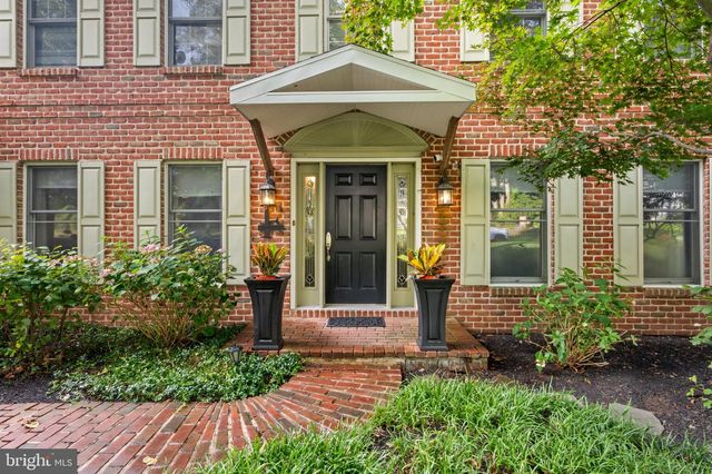 10 SHADY HOLLOW, Reading, PA 19607