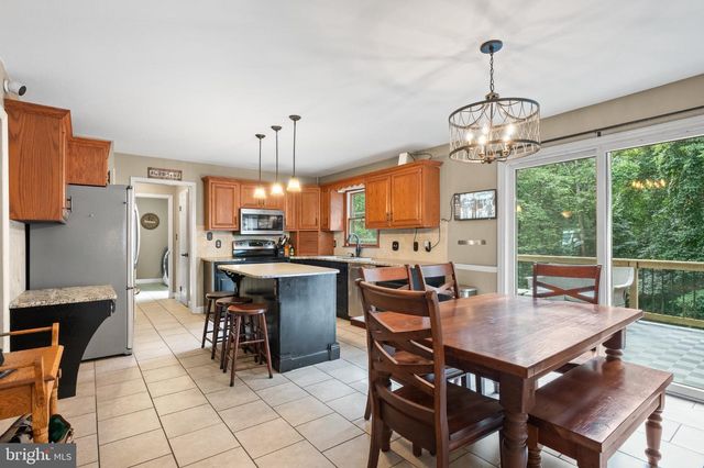 10 SHADY HOLLOW, Reading, PA 19607