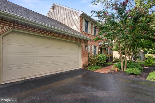 10 SHADY HOLLOW, Reading, PA 19607