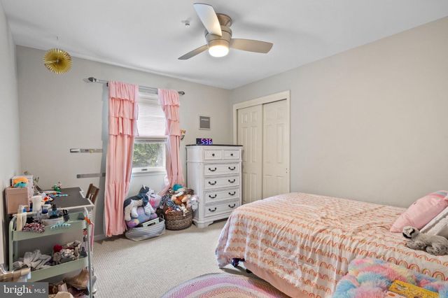 10 SHADY HOLLOW, Reading, PA 19607