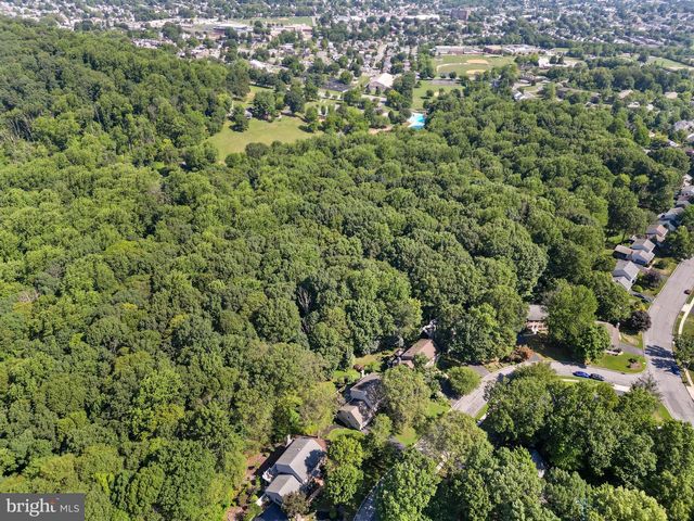 10 SHADY HOLLOW, Reading, PA 19607