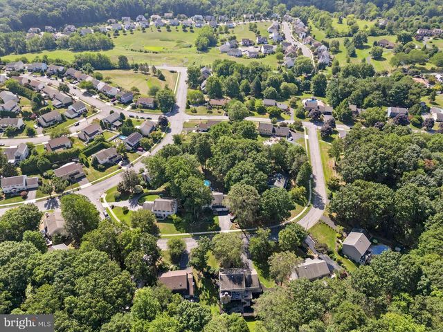 10 SHADY HOLLOW, Reading, PA 19607