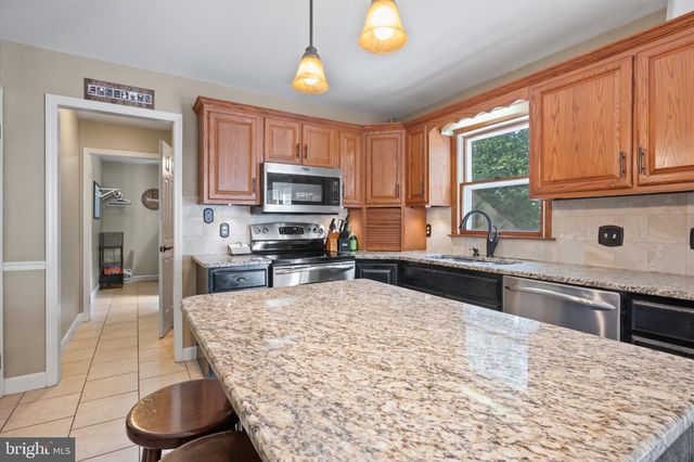 10 SHADY HOLLOW, Reading, PA 19607
