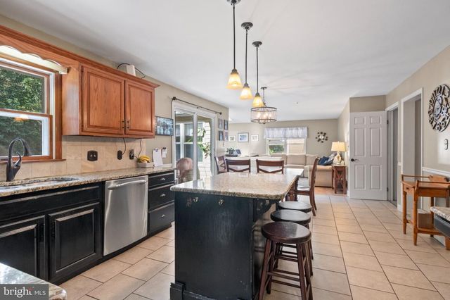 10 SHADY HOLLOW, Reading, PA 19607