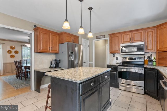 10 SHADY HOLLOW, Reading, PA 19607