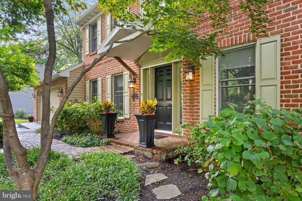 10 SHADY HOLLOW, Reading, PA 19607