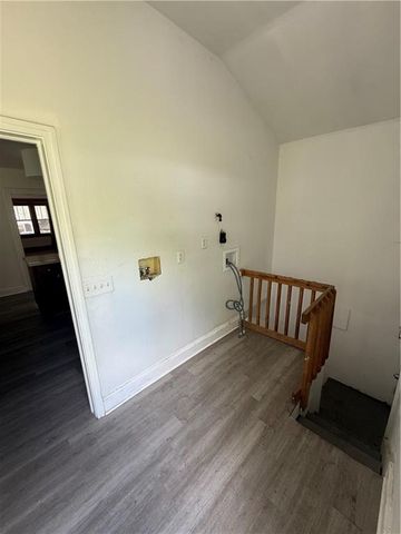 1220 S Ash Avenue, Independence, MO 64052