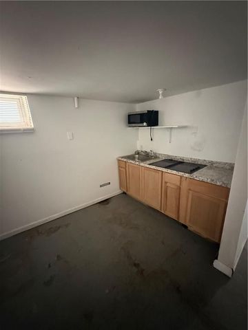 1220 S Ash Avenue, Independence, MO 64052