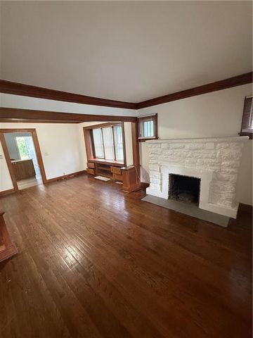 1220 S Ash Avenue, Independence, MO 64052