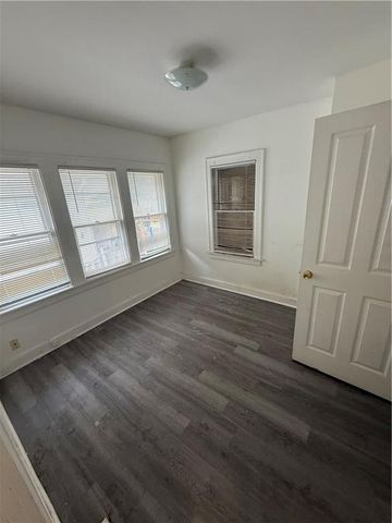 1220 S Ash Avenue, Independence, MO 64052