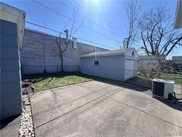 480 West Hazeltine Avenue, Tonawanda, NY 14217