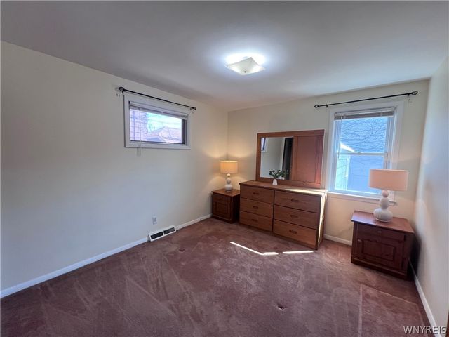 480 West Hazeltine Avenue, Tonawanda, NY 14217