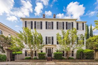 75 Tradd Street, Charleston, SC 29401
