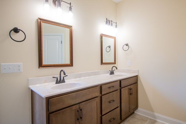 3 Rawlings Rd, Woodlawn, TN 37191