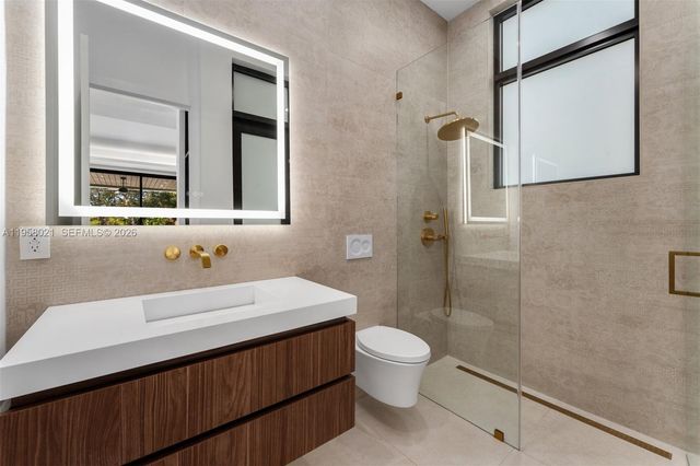 9525 SW 95th Court, Miami, FL 33176
