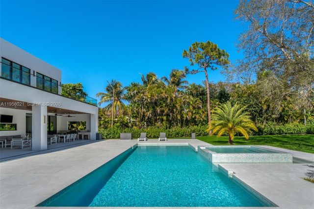 9525 SW 95th Court, Miami, FL 33176