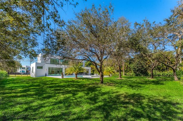 9525 SW 95th Court, Miami, FL 33176