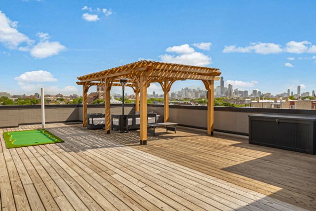 2135 W Cermak Road 3S, Chicago, IL 60608