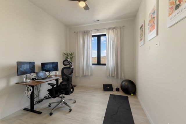 2135 W Cermak Road 3S, Chicago, IL 60608