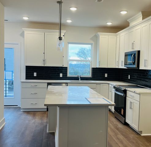 526 Cityscape Dr, Nashville, TN 37218