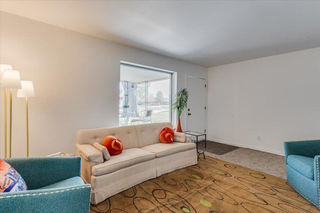 1933 S Fern, Wichita, KS 67213