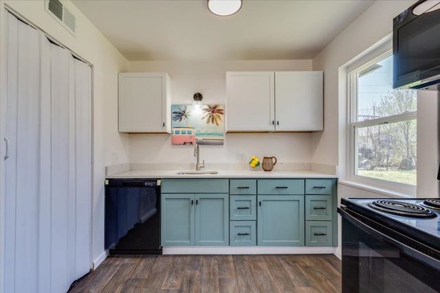 1933 S Fern, Wichita, KS 67213