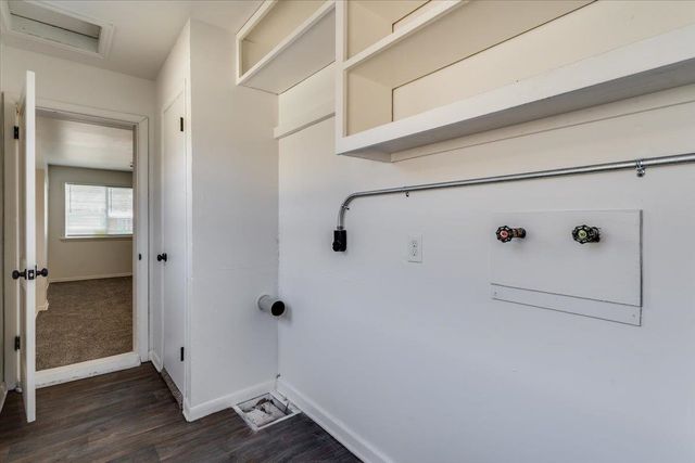 1933 S Fern, Wichita, KS 67213